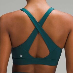 Lululemon Women's Envital Sports Bra (green)